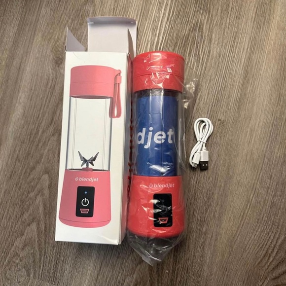 NIB Blendjet Blender - Picture 2 of 2